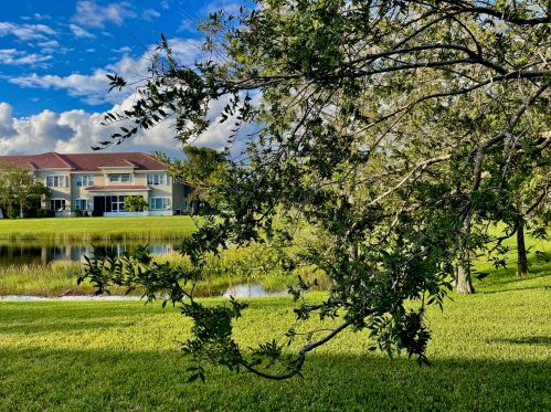 2185 Rockport Rd, Fort Pierce FL  34953-4376 exterior