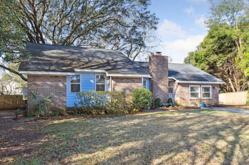 1103 Main Canal Ct, Mount Pleasant SC  29464-4246 exterior
