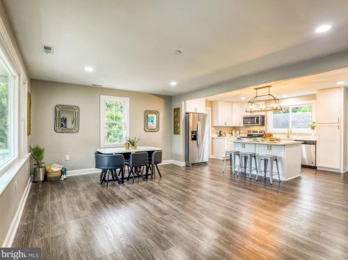 650 George St, Charles Town WV  25414-1461 exterior