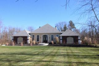 2363 Condit Dr, Pataskala, OH 43062-8670