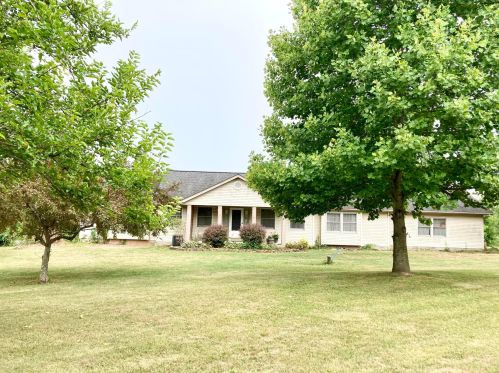 2810 County Line Rd, Rushville, OH 43150-9506