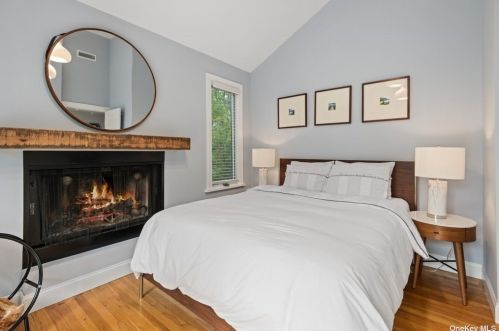36 Ancient Hwy, East Hampton NY  11937-2568 exterior