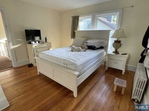 95 Godwin Ave, Ridgewood NJ  07450-3725 exterior