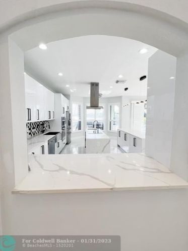 3591 177th Ave, Hollywood FL  33029-1666 exterior