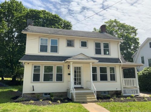 7 Julian St, Norwich, CT 06360-2703
