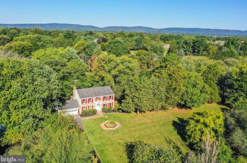 5758 Benford Dr, Haymarket VA  20169-2503 exterior