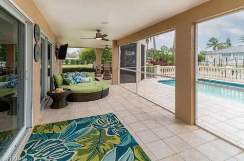 446 Bayside Ave, Naples FL 34108-2314 exterior