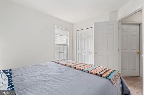 6975 Manahoac Pl, Gainesville VA  20155-1638 exterior