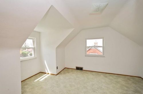 704 Valemont Dr, Verona PA  15147-2641 exterior