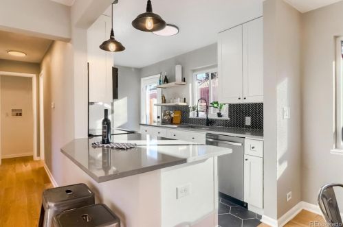 2818 Jackson St, Denver CO 80205-5052 exterior