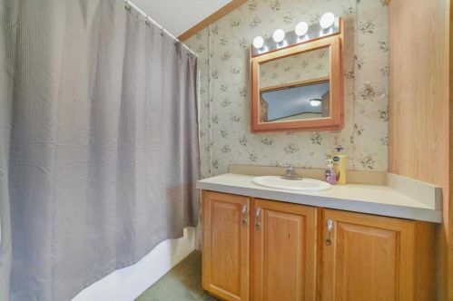 16 Farm Ln, Washingtonville NY  10992-1616 exterior