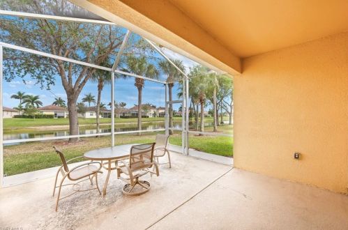 14322 Manchester Dr, Naples FL  34114-8626 exterior