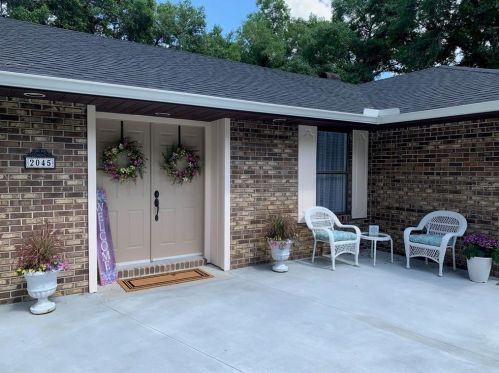 2045 Duncan Trce, Deland, FL 32720-8694