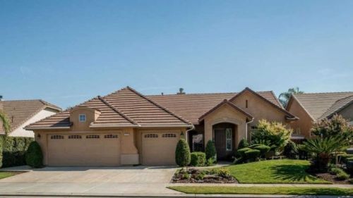 2956 Roberts Ave, Clovis, CA 93611-3443