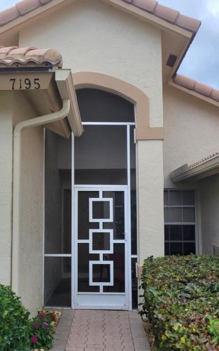 7195 Ashford Ln, Boynton Beach, FL 33472-2946