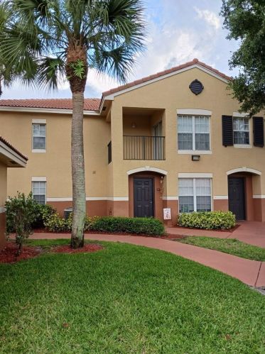 10306 Fox Trail Rd, West Palm Beach, FL 33411-1427