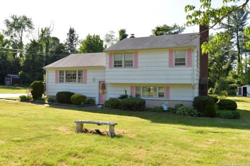 384 Middletown Ave, North Haven, CT 06473-4030