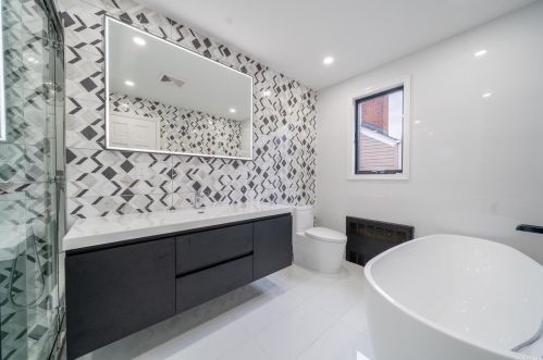 501 Saddle Rdg Rd, Woodsburgh NY  11598-1553 exterior