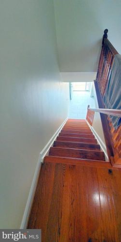 425 Reneau Way, Herndon VA  20170-4521 exterior