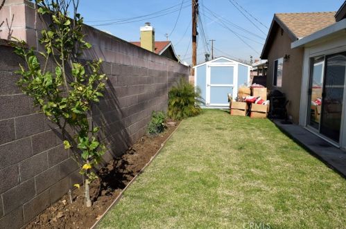 11803 Casimir Ave, Hawthorne CA  90250-1994 exterior