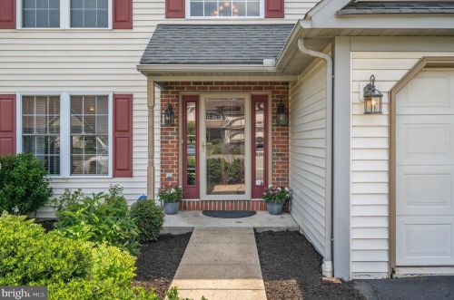 245 Micklitz Dr, Pottstown, PA 19464-1457