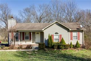 1411 Bradshaw Dr, Columbia, TN 38401-9227