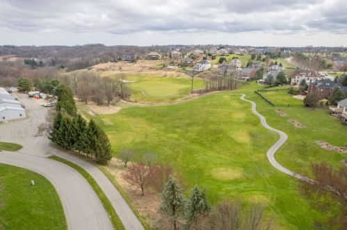 105 Isleworth Way, Gibsonia PA  15044-6083 exterior