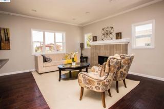 4734 Walnut St, Oakland, CA 94619-2585