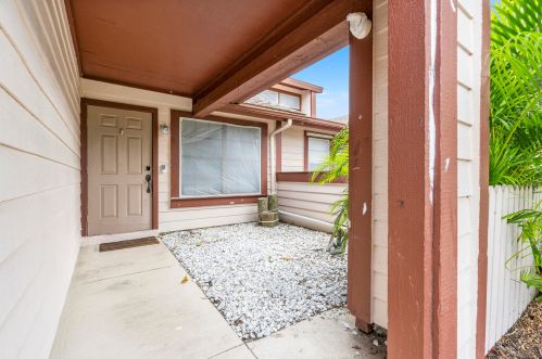 1416 Colchester Cir, Fort Pierce, FL 34952-4270