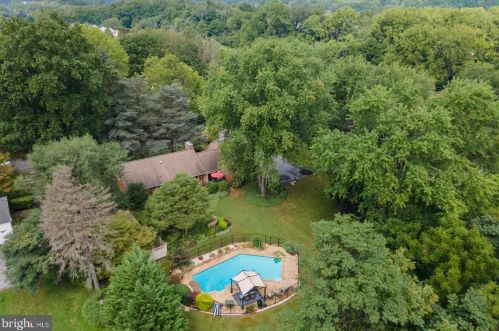 219 Bondsville Rd, Downingtown, PA 19335-2104