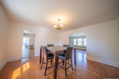 17 Wild Rose Pl, Waterford CT  06385-2328 exterior