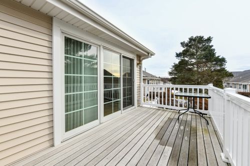 618 Park Dr, Waterford WI  53185-2890 exterior