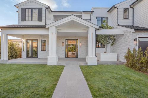 710 Cabrillo Ave, San Diego CA  92118-2030 exterior