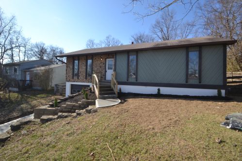 1445 Garvey Ave, Covington, KY 41018-2560