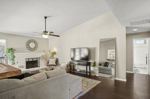 730 Fenn Ct, Turlock CA  95382-1643 exterior