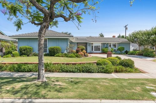 933 Bernard Dr, Fullerton, CA 92835-1934