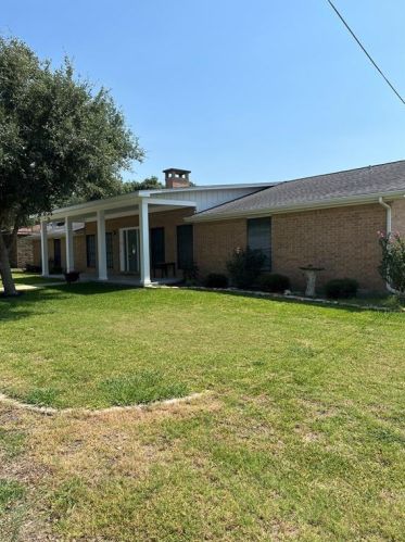 712 Ridge St, Ezzell, TX 77964-2528