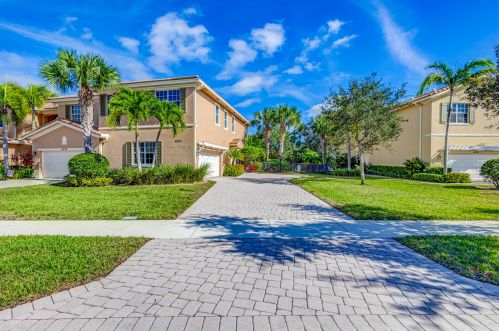 4575 Cadiz Cir, West Palm Beach, FL 33418-8977