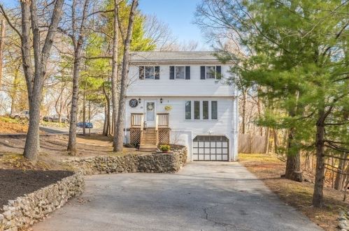 51 Ashburton Ave, Woburn, MA 01801-1355