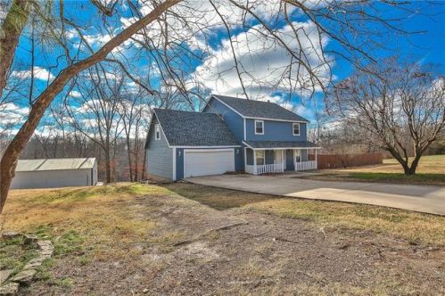8557 Manor Dr, Bentonville, AR 72712-8801