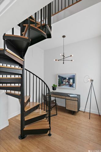 1470 12th St, Oakland CA 94607-2048 exterior