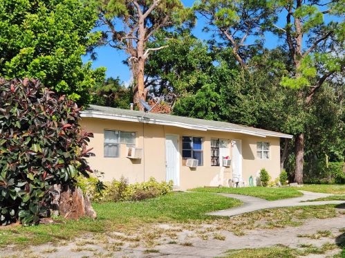 402 Decordre Ct, Fort Pierce, FL 34950-5852