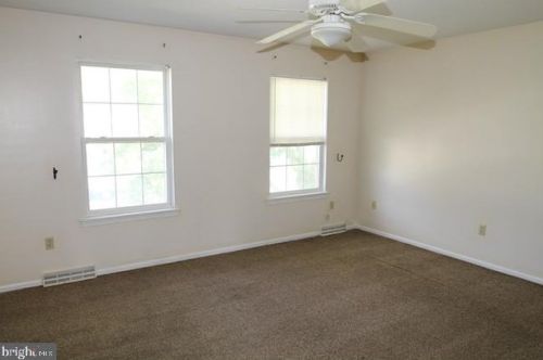 414 Wind Dr, Dover DE  19901-6692 exterior