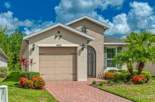 1042 Harbor Ridge Dr, Kissimmee FL  34759-6208 exterior