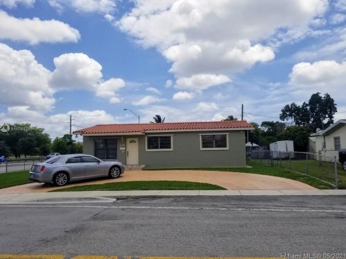 6481 3rd Ave, Hialeah, FL 33012-2689