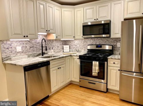 2927 Cherry St, Falls Church VA  22042-2248 exterior