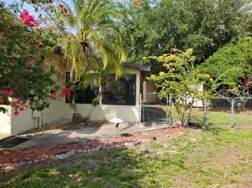 1533 Lay Ct, Kissimmee, FL 34744-2757