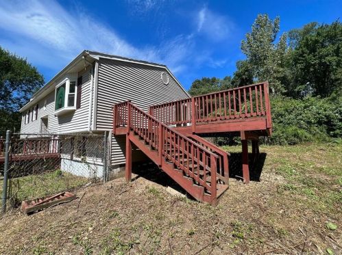 1031 Wolcott Rd, Waterbury, CT 06716-1924