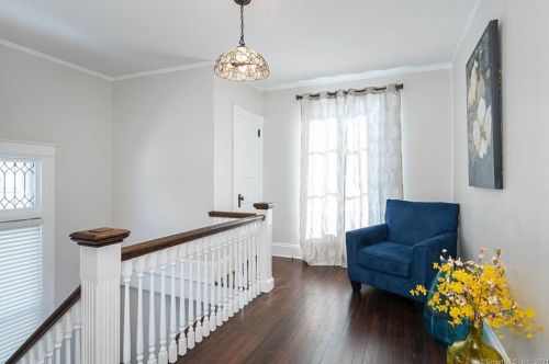 42 Merriman St, Bristol CT  06010-5042 exterior