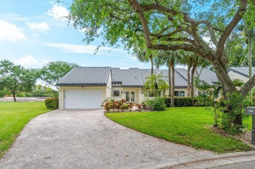 59 Windsor Cir, Boynton Beach, FL 33436-6066